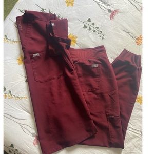 Figs Scrub set. Burgundy